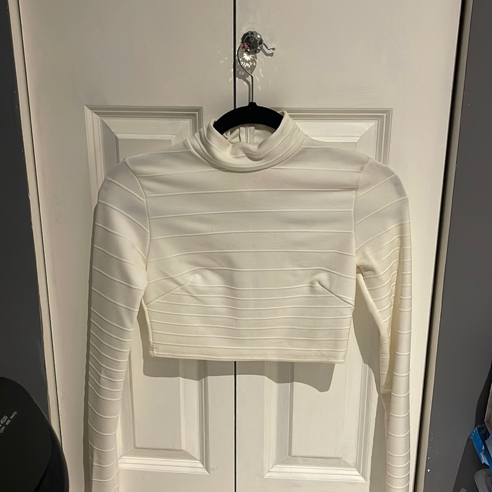 NWT AKIRA white ribbed crop top